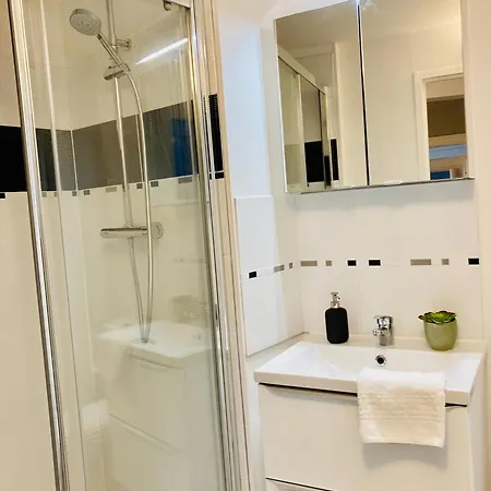 Apartament Les Bains Proche De La