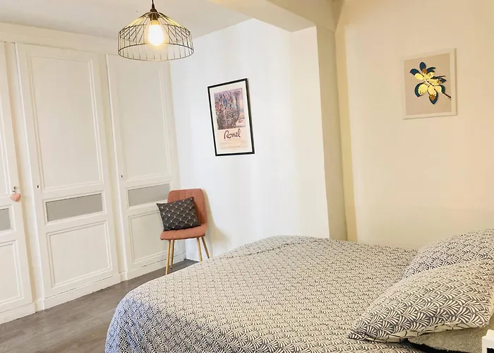 Apartment Les Bains Proche De La Dieppe
